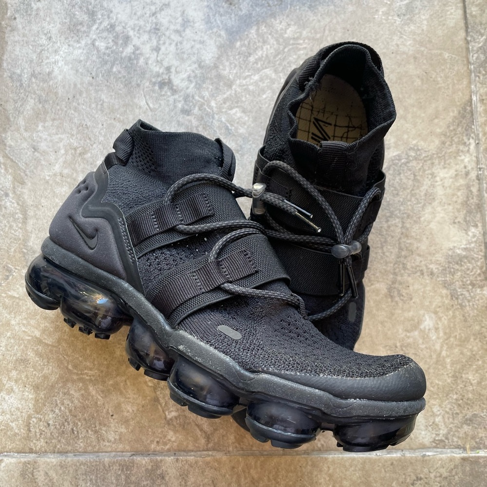 Air Vapormax Utility Black Size 8.5 (RARE)